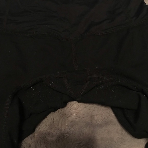 Be Maternity “over the bump” capris S - Picture 3 of 5